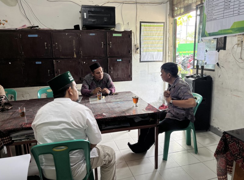 Sinergi Penyuluh Agama, Camat, dan Madrasah Al Washliyah Wujudkan Gerakan Peduli Sampah di Sei Kepayang