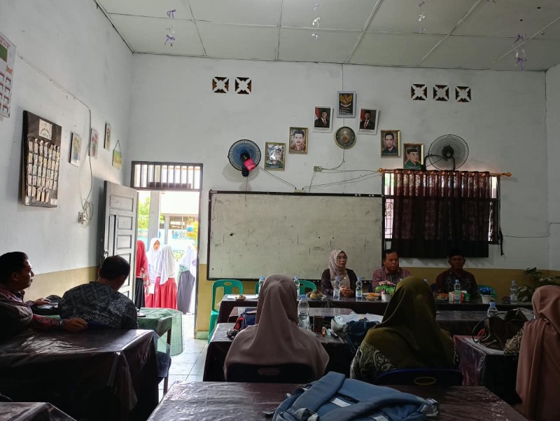 Serap Ilmu dan Motivasi! Guru Pendamping OMI MIN 3 Asahan Ikuti Bimbingan Kakan Kemenag di MTs Swasta Ismailiyah Aek Loba Pekan