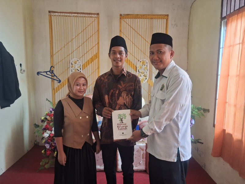 Penyuluh Agama Islam KUA Aek Kuasan Bekali Catin Fondasi Ketahanan Keluarga